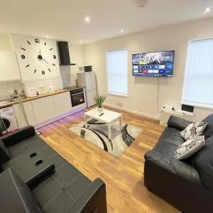 Ak Serviced - Exclusive Two-bedroom Apartment
